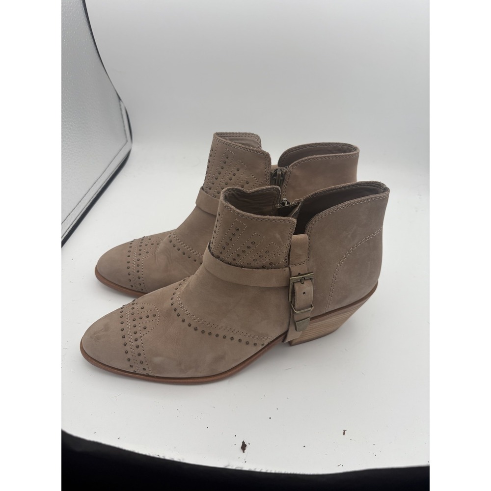 Vince Camuto Boots Womens Size 9 Beige Suede Dorinty Ankle Studded Booties Zip